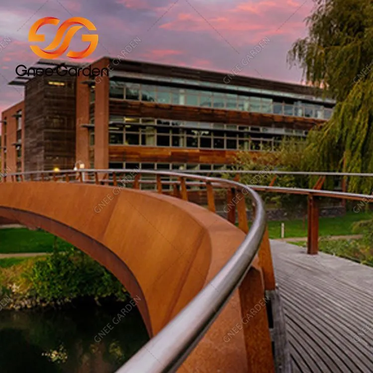 Corten Steel Kraftig Metal Have Bridge